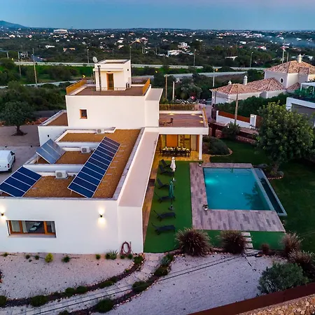 Dajoya- Luxury Paradise & Infinite Pool בית נופש
